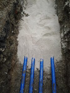 Anbindeleitungen im Sandbett in Künette